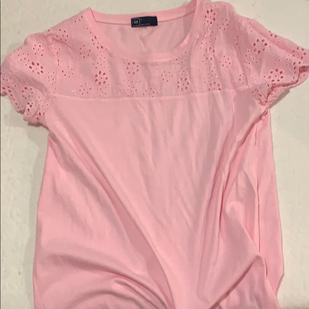 Gap pink spring/summer cotton tee. Never worn.